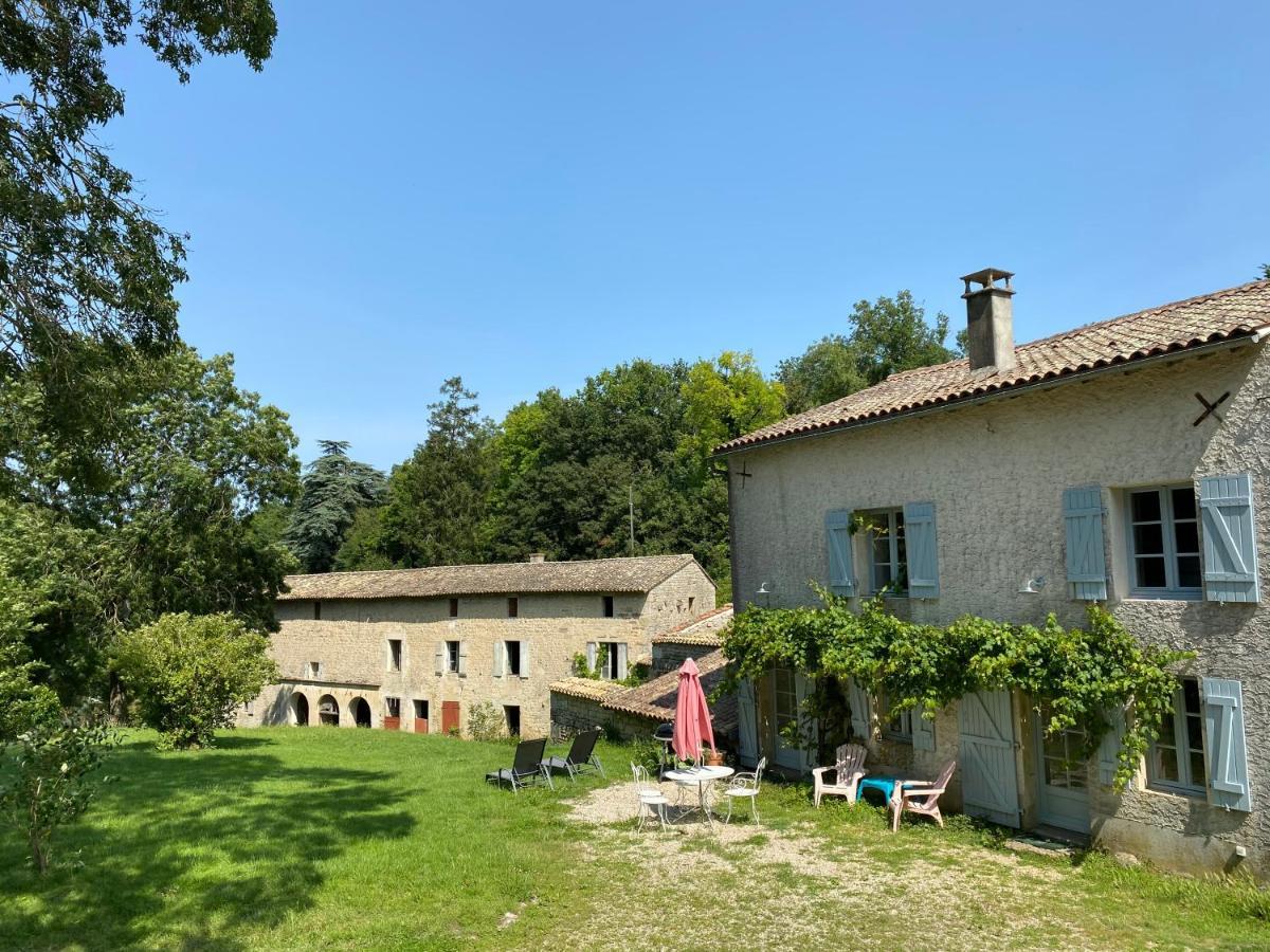 Chateau Des Loups - Les Pommiers Echire Esterno foto