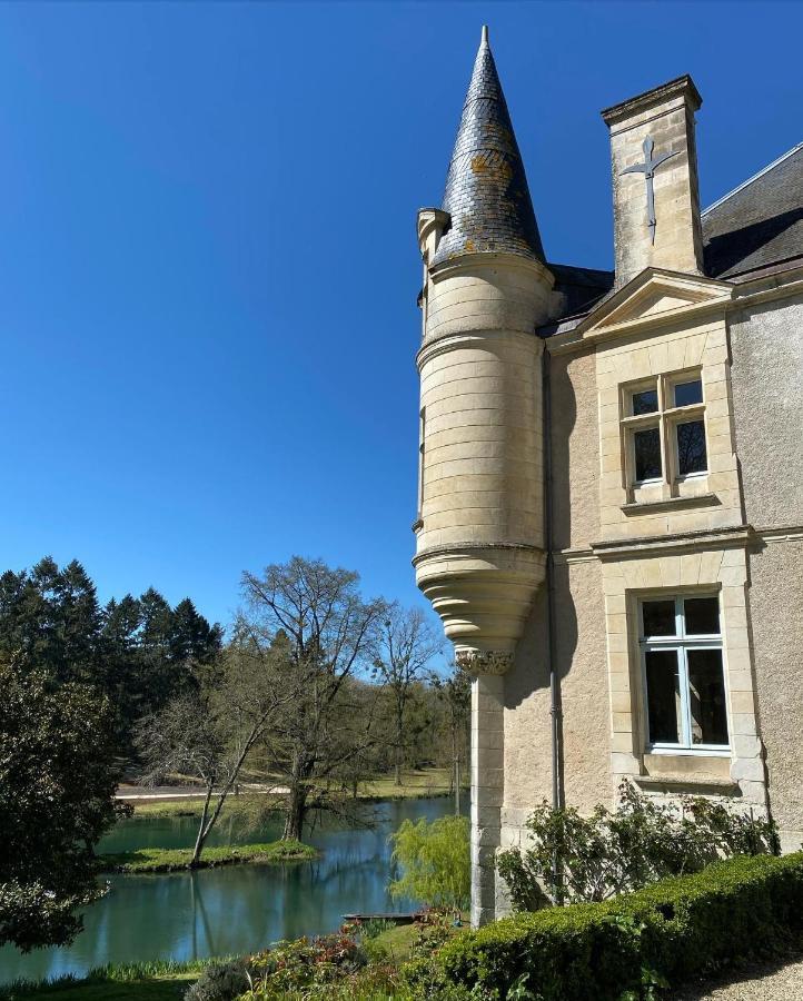 Chateau Des Loups - Les Pommiers Echire Esterno foto